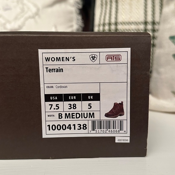 NWT Women's Ariat Terrain Boots: Size 7.5 - Picture 5 of 12